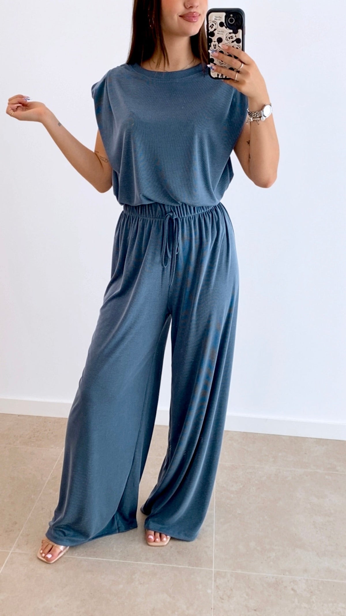 Conjunto Camiseta Hombreras y Pantalón