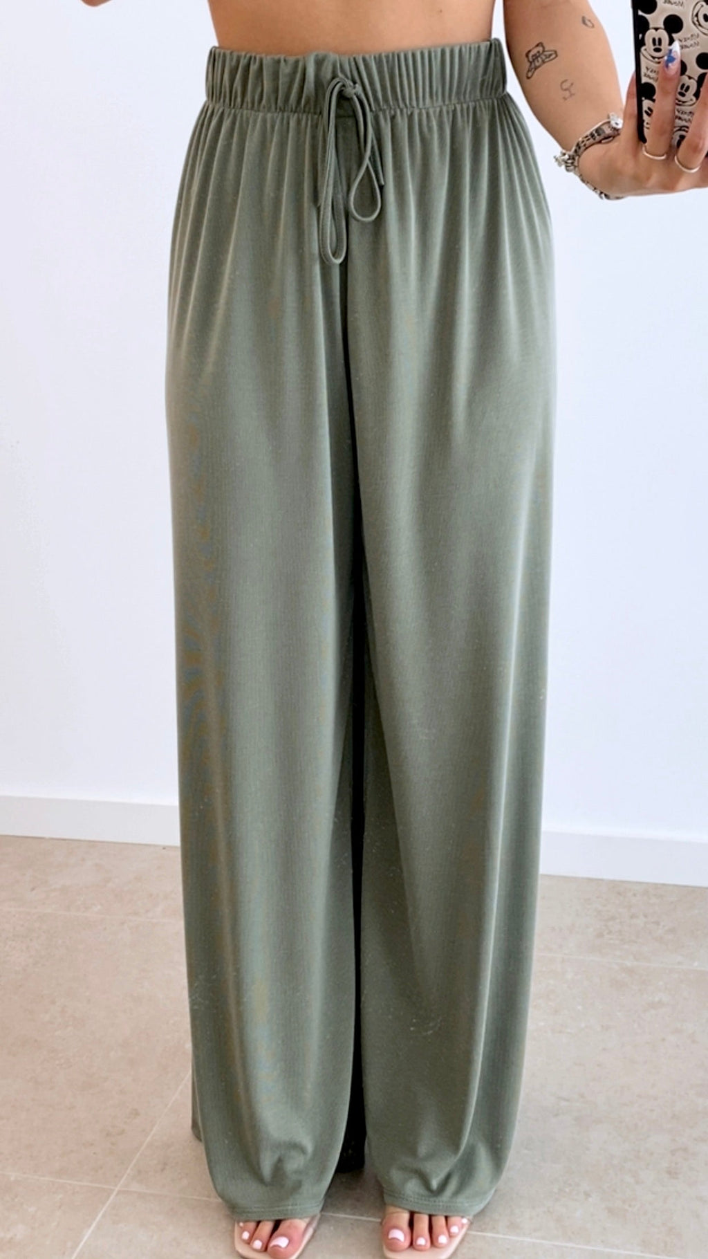Conjunto Camiseta Hombreras y Pantalón