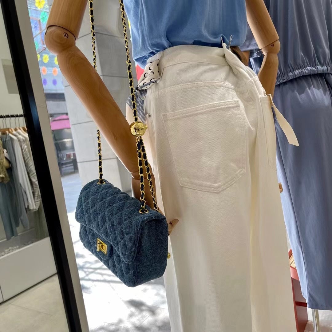 Bolso Vaquero con Cadena de Bolas Doradas Mujer