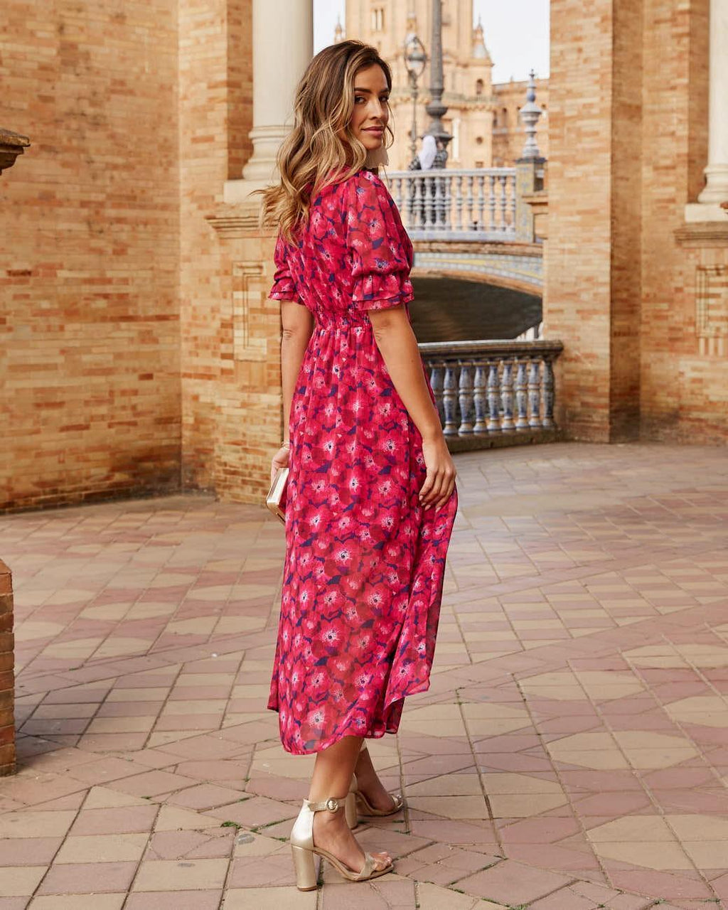 Vestido Midi Estampado Floral Escote Pico