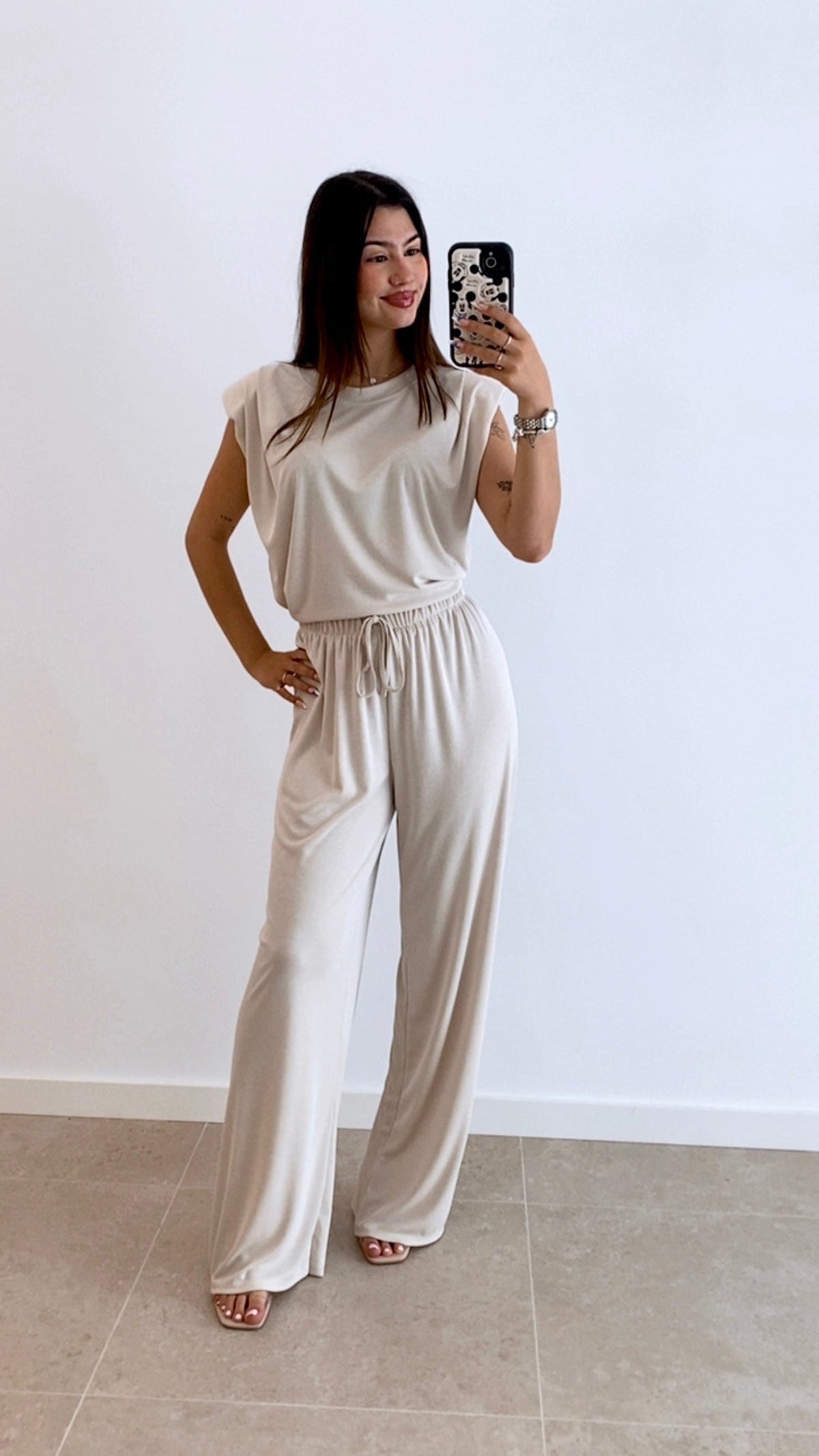 Conjunto Camiseta Hombreras y Pantalón