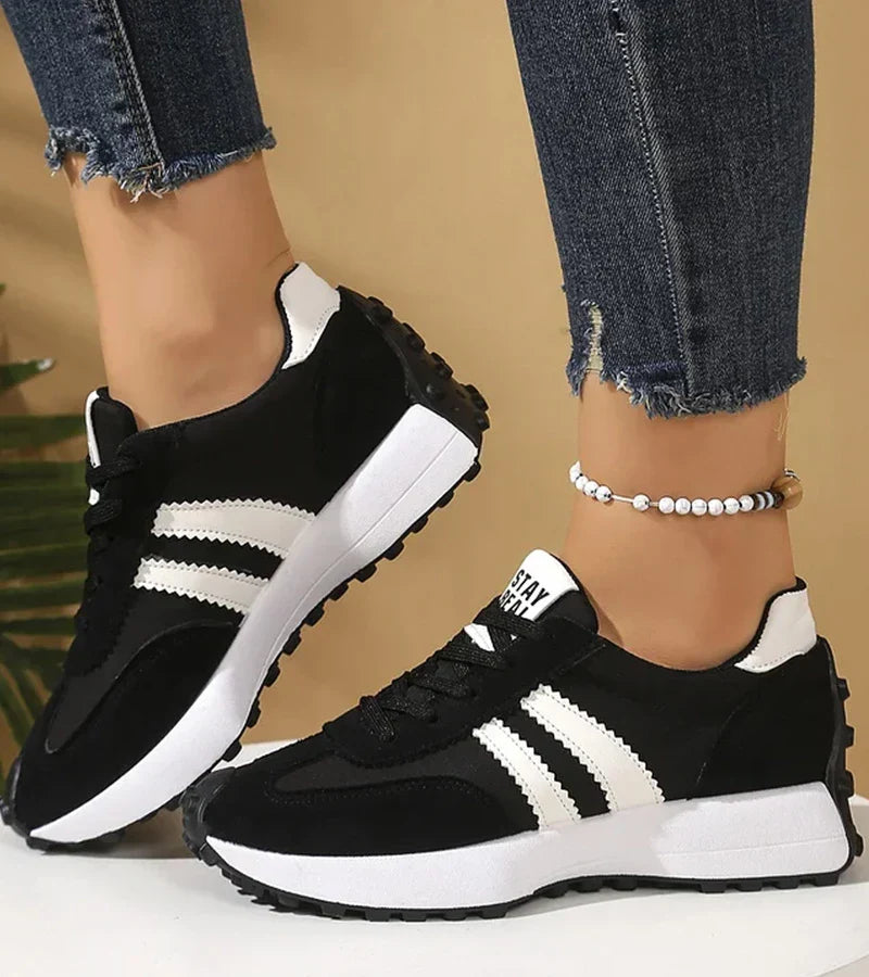 Zapatillas Elegantes de Uso Diario en color negro