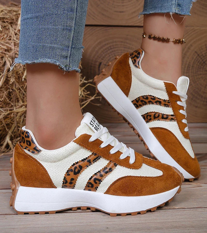 Zapatillas Elegantes de Uso Diario en color beige leopardo