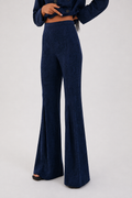 Pantalón Jacquard Retro Marino - en azul marino, vista frontal con modelo