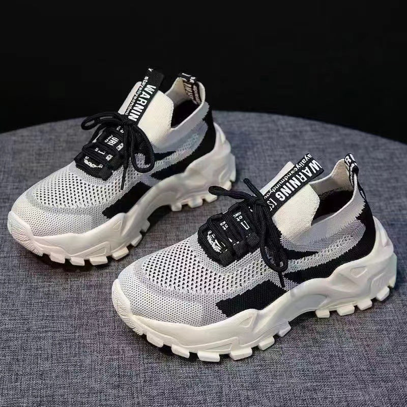 Zapatillas Ligeras Deportivas de Uso Diario en color blanco/negro