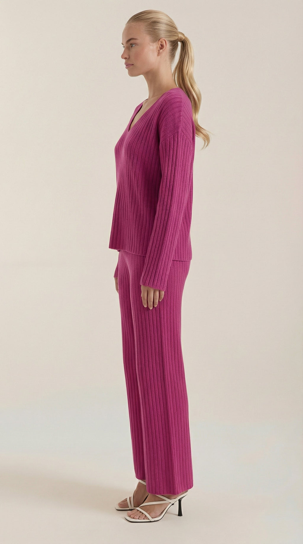 Conjunto de Punto Escote en V Mujer