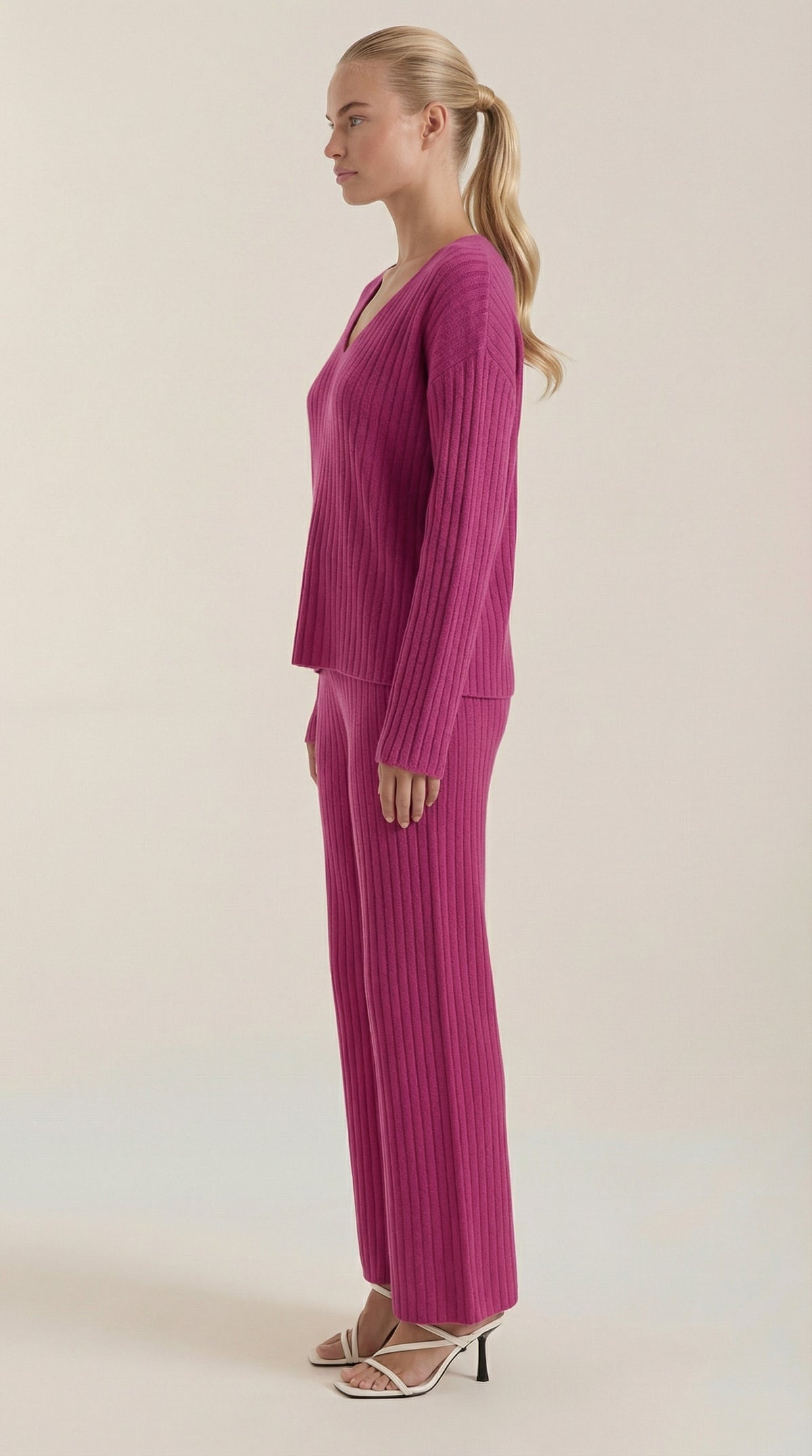 Conjunto de Punto Escote en V Mujer