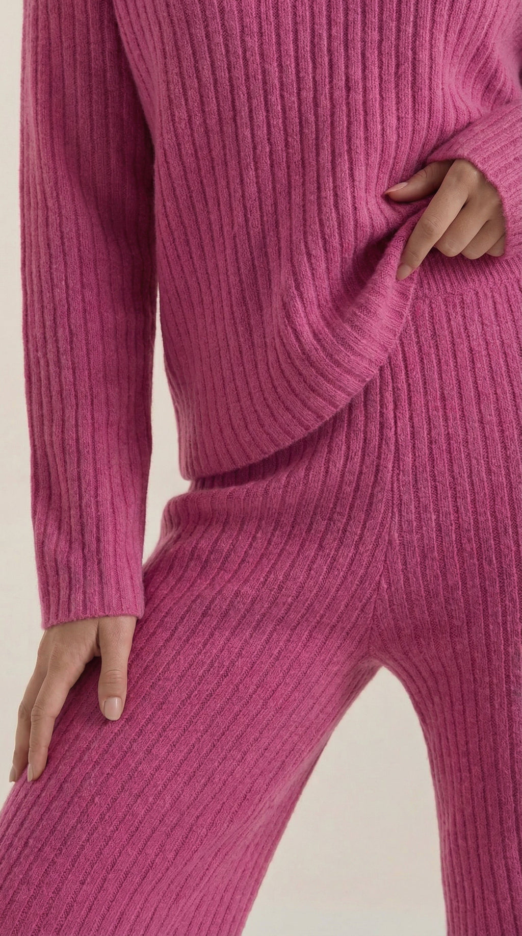 Conjunto de Punto Escote en V Mujer