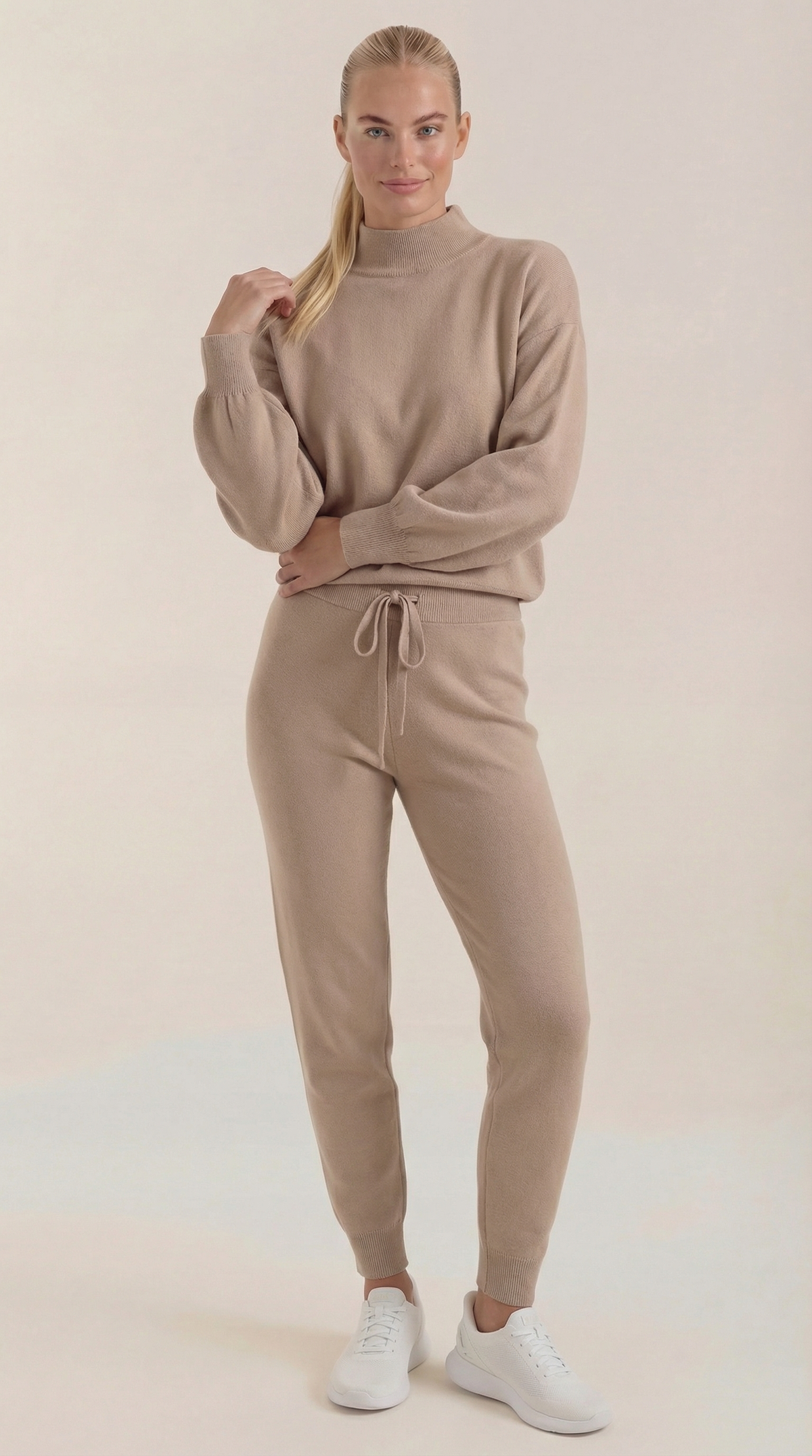 Conjunto Lounge Mavis de Punto con Cuello Alto Mujer