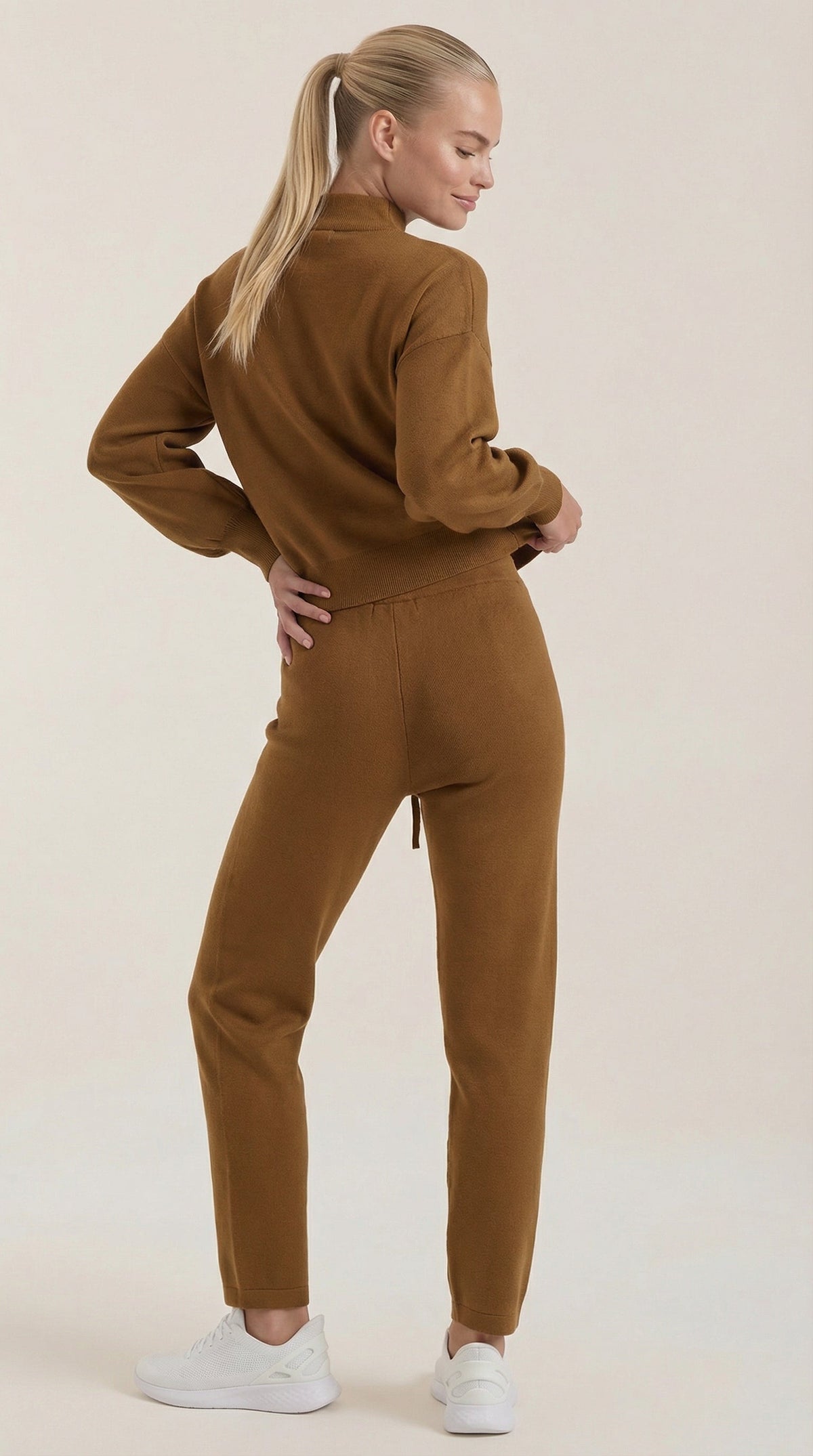 Conjunto Lounge Mavis de Punto con Cuello Alto Mujer